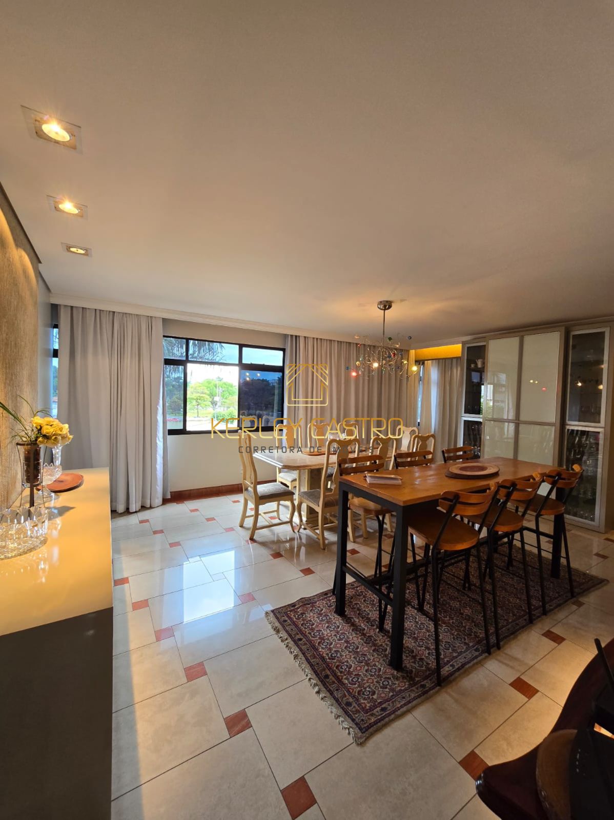 VENDO APARTAMENTO DE ALTO PADRÃO NO CENTRO